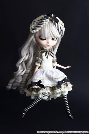 Pullip Classical Alice Sepia Version 